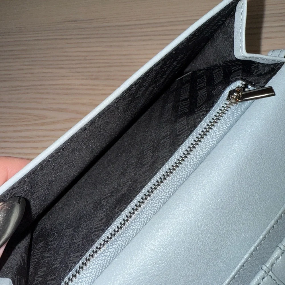 Excellent Condition Steve Madden Blue Wallet Purse Wristlet Micro Bag - Picture 14 of 14